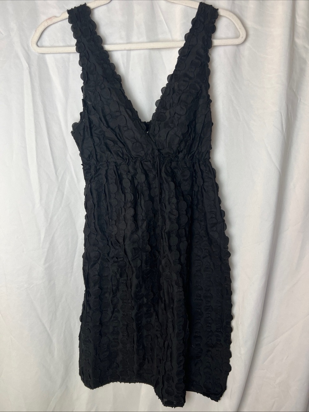 Max Studio Black Textured V-Neck Sleeveless Dress